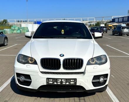 Белый БМВ Х6, объемом двигателя 3 л и пробегом 221 тыс. км за 13999 $, фото 1 на Automoto.ua