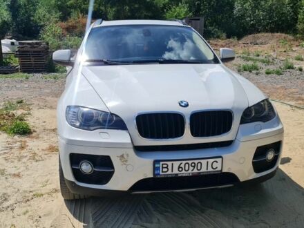 Белый БМВ Х6, объемом двигателя 3 л и пробегом 301 тыс. км за 16000 $, фото 1 на Automoto.ua