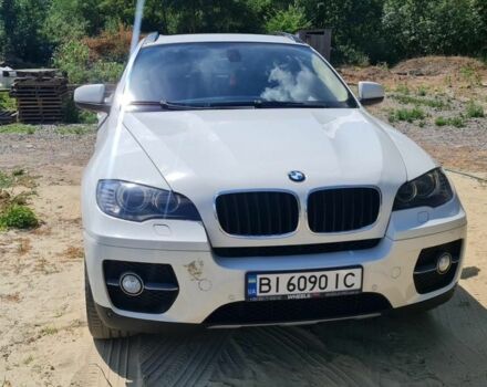 Белый БМВ Х6, объемом двигателя 3 л и пробегом 301 тыс. км за 16000 $, фото 1 на Automoto.ua