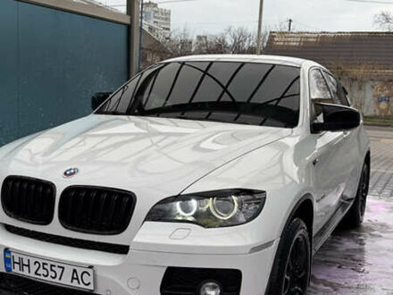 Белый БМВ Х6, объемом двигателя 3 л и пробегом 207 тыс. км за 21999 $, фото 1 на Automoto.ua