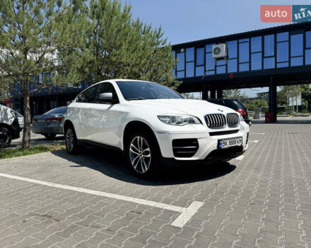 Белый БМВ Х6, объемом двигателя 3 л и пробегом 264 тыс. км за 23400 $, фото 1 на Automoto.ua