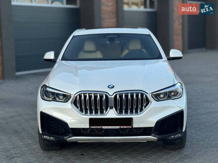 Белый БМВ Х6, объемом двигателя 3 л и пробегом 105 тыс. км за 58000 $, фото 1 на Automoto.ua
