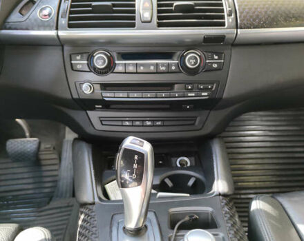 Чорний БМВ Х6, об'ємом двигуна 2.99 л та пробігом 180 тис. км за 13000 $, фото 14 на Automoto.ua