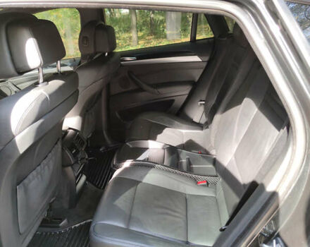 Чорний БМВ Х6, об'ємом двигуна 2.99 л та пробігом 180 тис. км за 13000 $, фото 9 на Automoto.ua