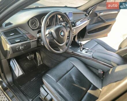 Чорний БМВ Х6, об'ємом двигуна 4.4 л та пробігом 125 тис. км за 18400 $, фото 7 на Automoto.ua
