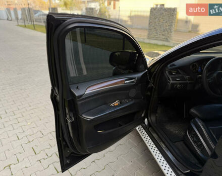 Чорний БМВ Х6, об'ємом двигуна 2.99 л та пробігом 333 тис. км за 22500 $, фото 29 на Automoto.ua