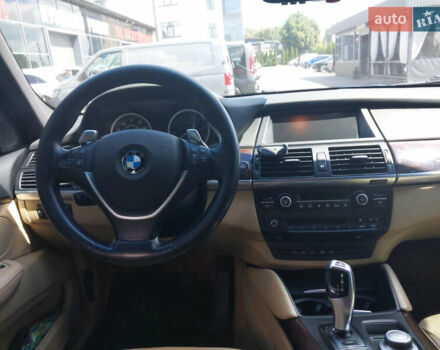 Черный БМВ Х6, объемом двигателя 3 л и пробегом 275 тыс. км за 15800 $, фото 4 на Automoto.ua