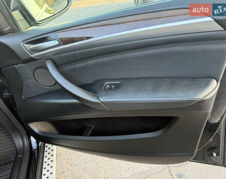 Чорний БМВ Х6, об'ємом двигуна 2.99 л та пробігом 360 тис. км за 24000 $, фото 13 на Automoto.ua