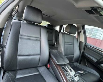 Черный БМВ Х6, объемом двигателя 3 л и пробегом 117 тыс. км за 19200 $, фото 6 на Automoto.ua