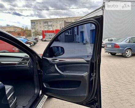 Черный БМВ Х6, объемом двигателя 3 л и пробегом 263 тыс. км за 22400 $, фото 41 на Automoto.ua