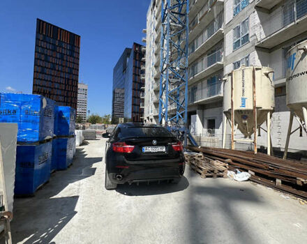 Чорний БМВ Х6, об'ємом двигуна 3 л та пробігом 310 тис. км за 20000 $, фото 2 на Automoto.ua