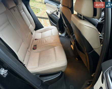 Черный БМВ Х6, объемом двигателя 3 л и пробегом 300 тыс. км за 18900 $, фото 13 на Automoto.ua