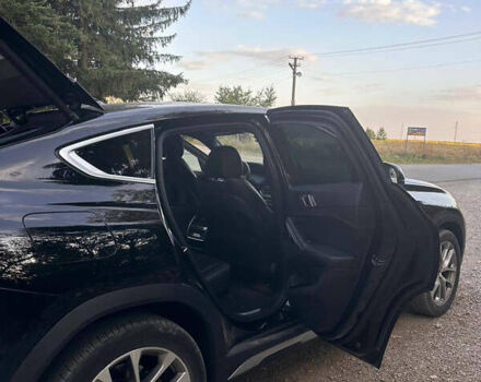 Черный БМВ Х6, объемом двигателя 3 л и пробегом 65 тыс. км за 73800 $, фото 60 на Automoto.ua