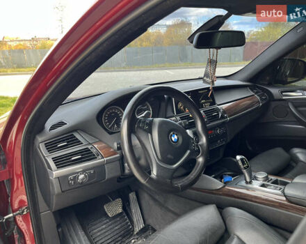 Красный БМВ Х6, объемом двигателя 4.4 л и пробегом 199 тыс. км за 15500 $, фото 54 на Automoto.ua