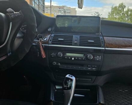 Червоний БМВ Х6, об'ємом двигуна 3.5 л та пробігом 231 тис. км за 12000 $, фото 5 на Automoto.ua