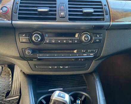 Красный БМВ Х6, объемом двигателя 3 л и пробегом 240 тыс. км за 15000 $, фото 26 на Automoto.ua