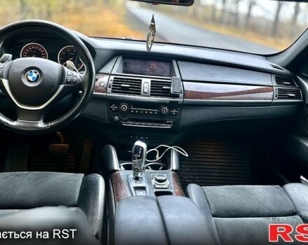 Червоний БМВ Х6, об'ємом двигуна 4.4 л та пробігом 120 тис. км за 15000 $, фото 6 на Automoto.ua