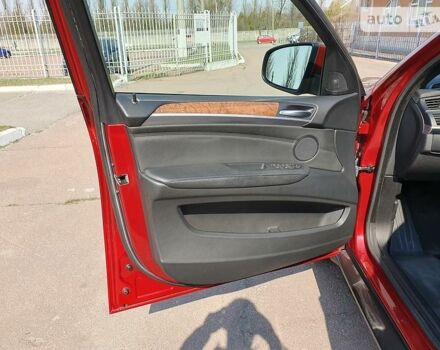 Червоний БМВ Х6, об'ємом двигуна 3 л та пробігом 104 тис. км за 17500 $, фото 29 на Automoto.ua