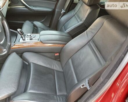 Червоний БМВ Х6, об'ємом двигуна 3 л та пробігом 104 тис. км за 17500 $, фото 28 на Automoto.ua