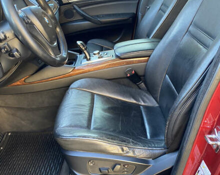 Красный БМВ Х6, объемом двигателя 3 л и пробегом 240 тыс. км за 15000 $, фото 22 на Automoto.ua