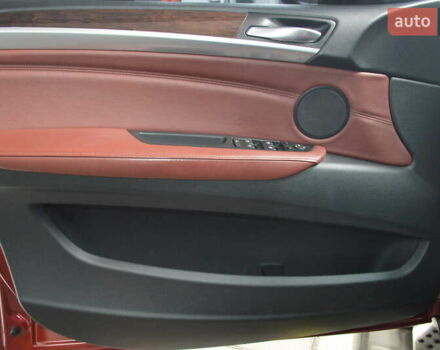 Красный БМВ Х6, объемом двигателя 3 л и пробегом 249 тыс. км за 15900 $, фото 10 на Automoto.ua