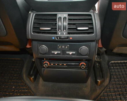 Красный БМВ Х6, объемом двигателя 3 л и пробегом 249 тыс. км за 15900 $, фото 30 на Automoto.ua