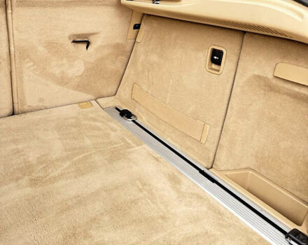 Красный БМВ Х6, объемом двигателя 2.99 л и пробегом 460 тыс. км за 17900 $, фото 9 на Automoto.ua