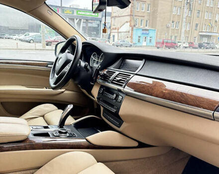 Красный БМВ Х6, объемом двигателя 2.99 л и пробегом 460 тыс. км за 17900 $, фото 5 на Automoto.ua