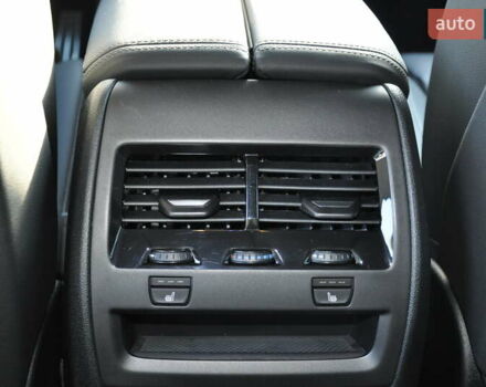 Красный БМВ Х6, объемом двигателя 3 л и пробегом 1 тыс. км за 94000 $, фото 33 на Automoto.ua