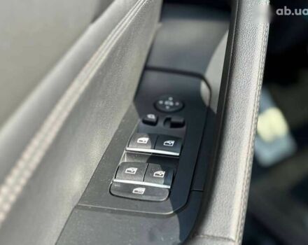 БМВ Х6, объемом двигателя 3 л и пробегом 55 тыс. км за 105000 $, фото 27 на Automoto.ua
