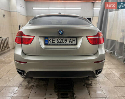 Серый БМВ Х6, объемом двигателя 4.39 л и пробегом 175 тыс. км за 19500 $, фото 5 на Automoto.ua