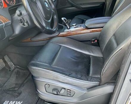Серый БМВ Х6, объемом двигателя 3 л и пробегом 214 тыс. км за 17000 $, фото 17 на Automoto.ua