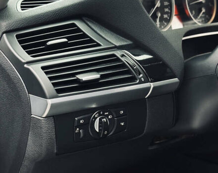 Сірий БМВ Х6, об'ємом двигуна 2.99 л та пробігом 269 тис. км за 18800 $, фото 19 на Automoto.ua