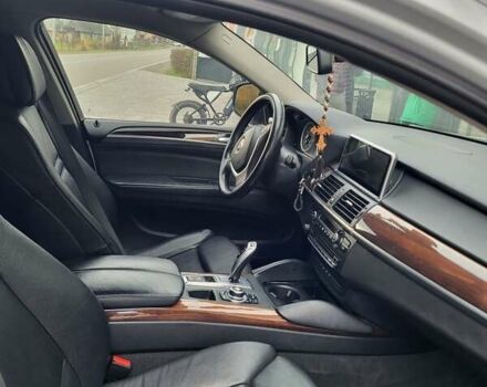 Серый БМВ Х6, объемом двигателя 4.39 л и пробегом 300 тыс. км за 21000 $, фото 2 на Automoto.ua