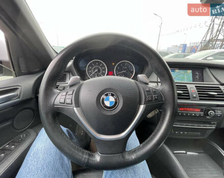 Серый БМВ Х6, объемом двигателя 3 л и пробегом 130 тыс. км за 15500 $, фото 10 на Automoto.ua