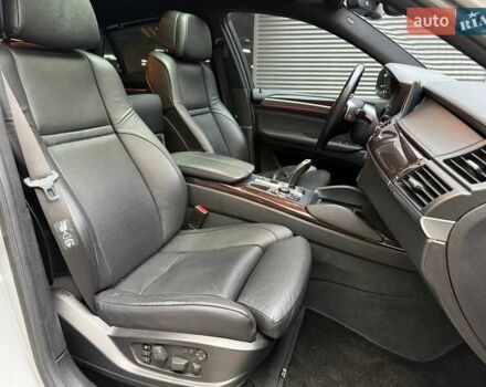 Серый БМВ Х6, объемом двигателя 2.98 л и пробегом 157 тыс. км за 15990 $, фото 14 на Automoto.ua