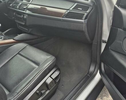 Серый БМВ Х6, объемом двигателя 4.39 л и пробегом 126 тыс. км за 16200 $, фото 21 на Automoto.ua