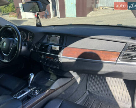 Серый БМВ Х6, объемом двигателя 2.99 л и пробегом 290 тыс. км за 17799 $, фото 13 на Automoto.ua