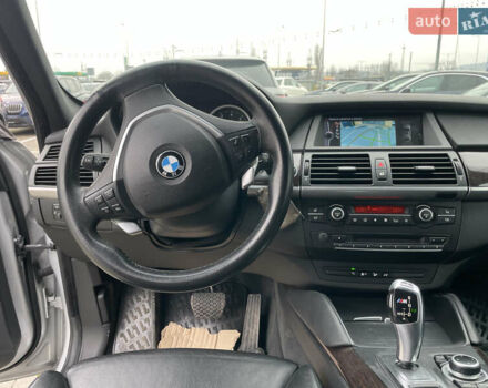 Серый БМВ Х6, объемом двигателя 3 л и пробегом 130 тыс. км за 15500 $, фото 7 на Automoto.ua