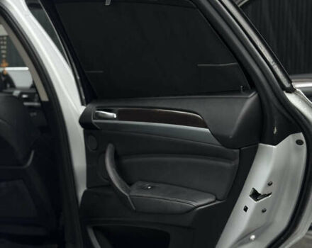 Серый БМВ Х6, объемом двигателя 4.39 л и пробегом 236 тыс. км за 11900 $, фото 33 на Automoto.ua