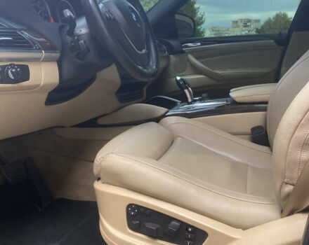 Серый БМВ Х6, объемом двигателя 3 л и пробегом 210 тыс. км за 16200 $, фото 35 на Automoto.ua