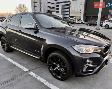 Серый БМВ Х6, объемом двигателя 2.98 л и пробегом 140 тыс. км за 30900 $, фото 2 на Automoto.ua