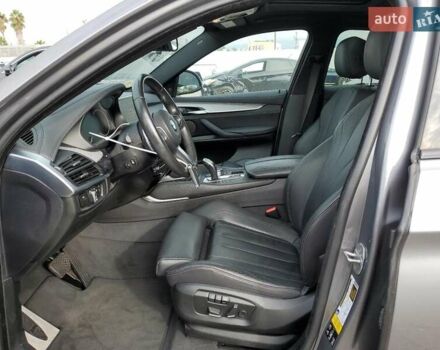 Серый БМВ Х6, объемом двигателя 3 л и пробегом 49 тыс. км за 8900 $, фото 6 на Automoto.ua
