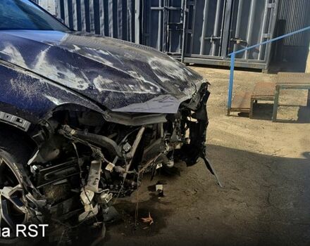 Синий БМВ Х6, объемом двигателя 5 л и пробегом 100 тыс. км за 24000 $, фото 3 на Automoto.ua