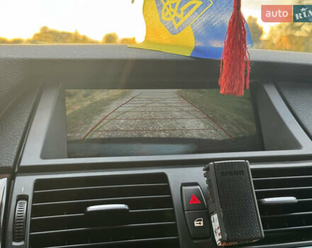Зеленый БМВ Х6, объемом двигателя 3 л и пробегом 300 тыс. км за 16700 $, фото 45 на Automoto.ua