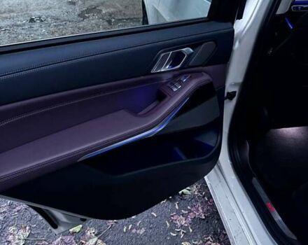 Белый БМВ X7, объемом двигателя 3 л и пробегом 156 тыс. км за 58000 $, фото 18 на Automoto.ua