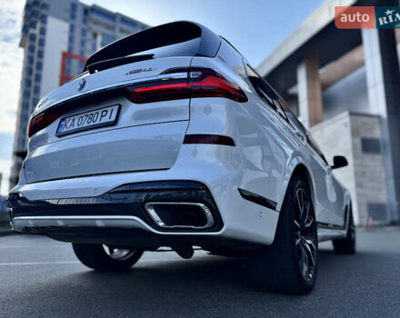 Белый БМВ X7, объемом двигателя 3 л и пробегом 75 тыс. км за 74000 $, фото 8 на Automoto.ua