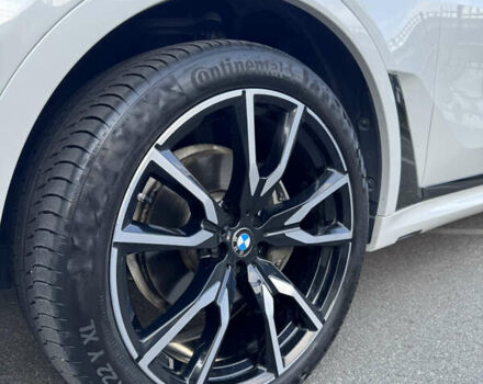 Белый БМВ X7, объемом двигателя 3 л и пробегом 75 тыс. км за 74000 $, фото 15 на Automoto.ua