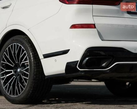 Белый БМВ X7, объемом двигателя 3 л и пробегом 49 тыс. км за 57500 $, фото 10 на Automoto.ua
