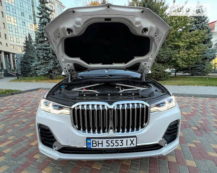 Білий БМВ X7, об'ємом двигуна 3 л та пробігом 44 тис. км за 98000 $, фото 42 на Automoto.ua